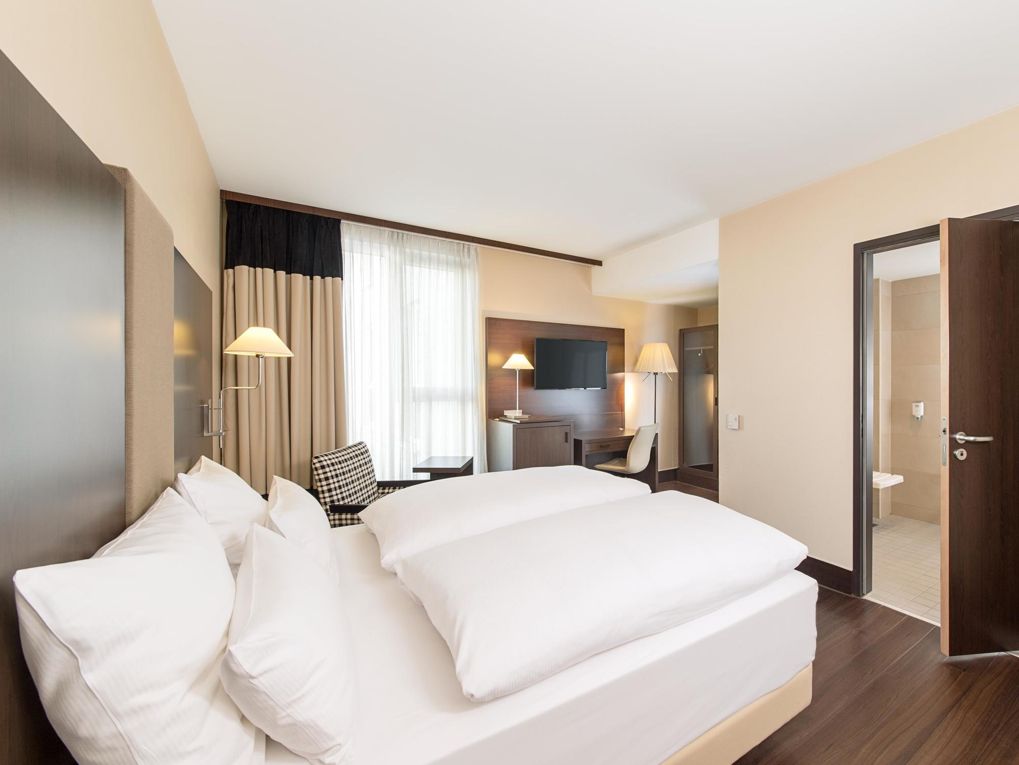 เอ็นเอช คอลเลคชั่น นึร์นแบร์ก ซิตี้ Hotel Nuremberg ภายนอก รูปภาพ